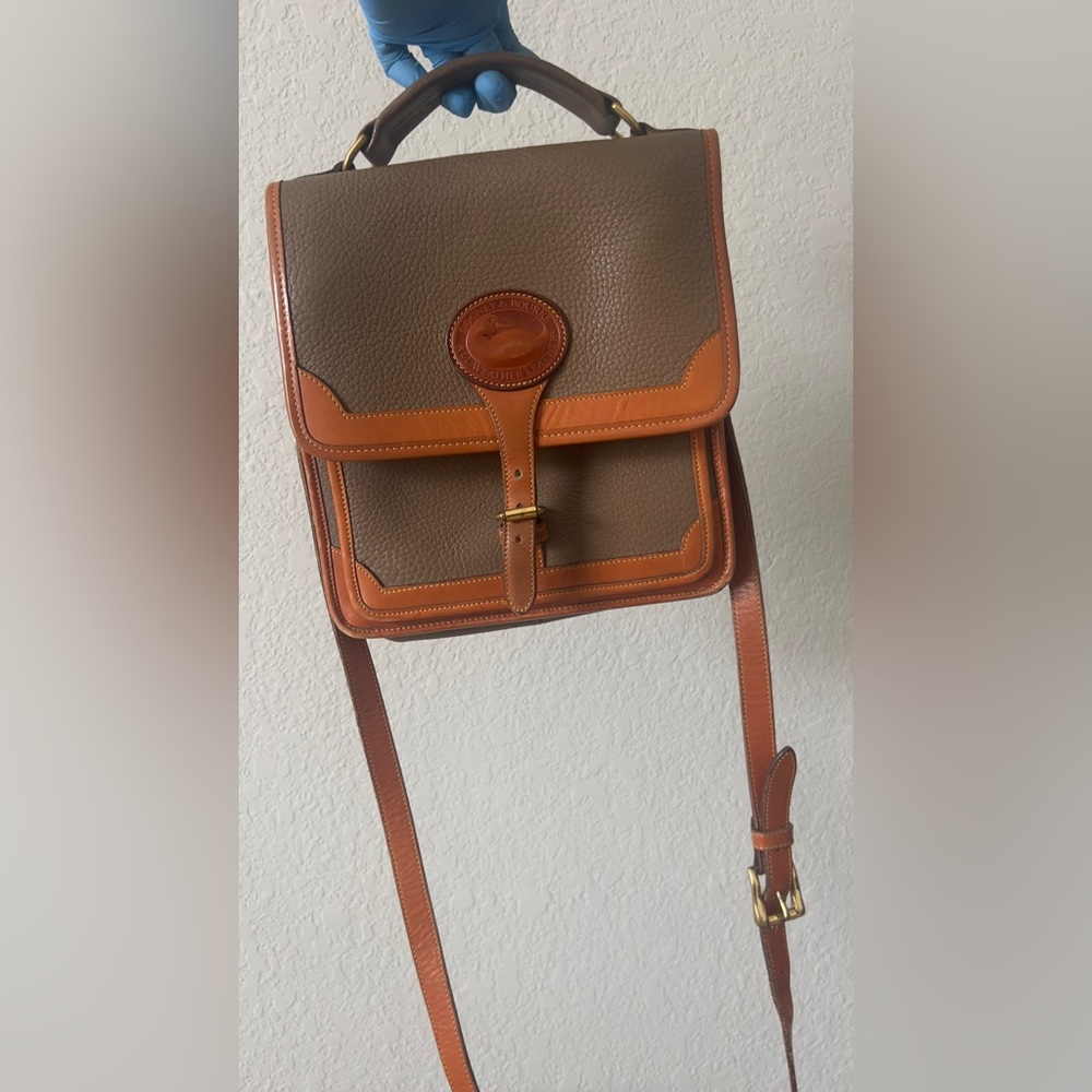 Dooney & Bourke Purse Shoulder, cross body Bag Pebbled Leather Vintage
